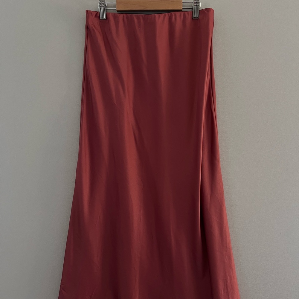 Elegant Rust Midi Skirt